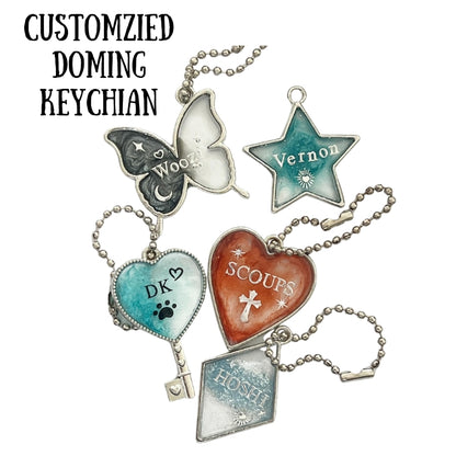 Customzied alphabet dooming decal keychains